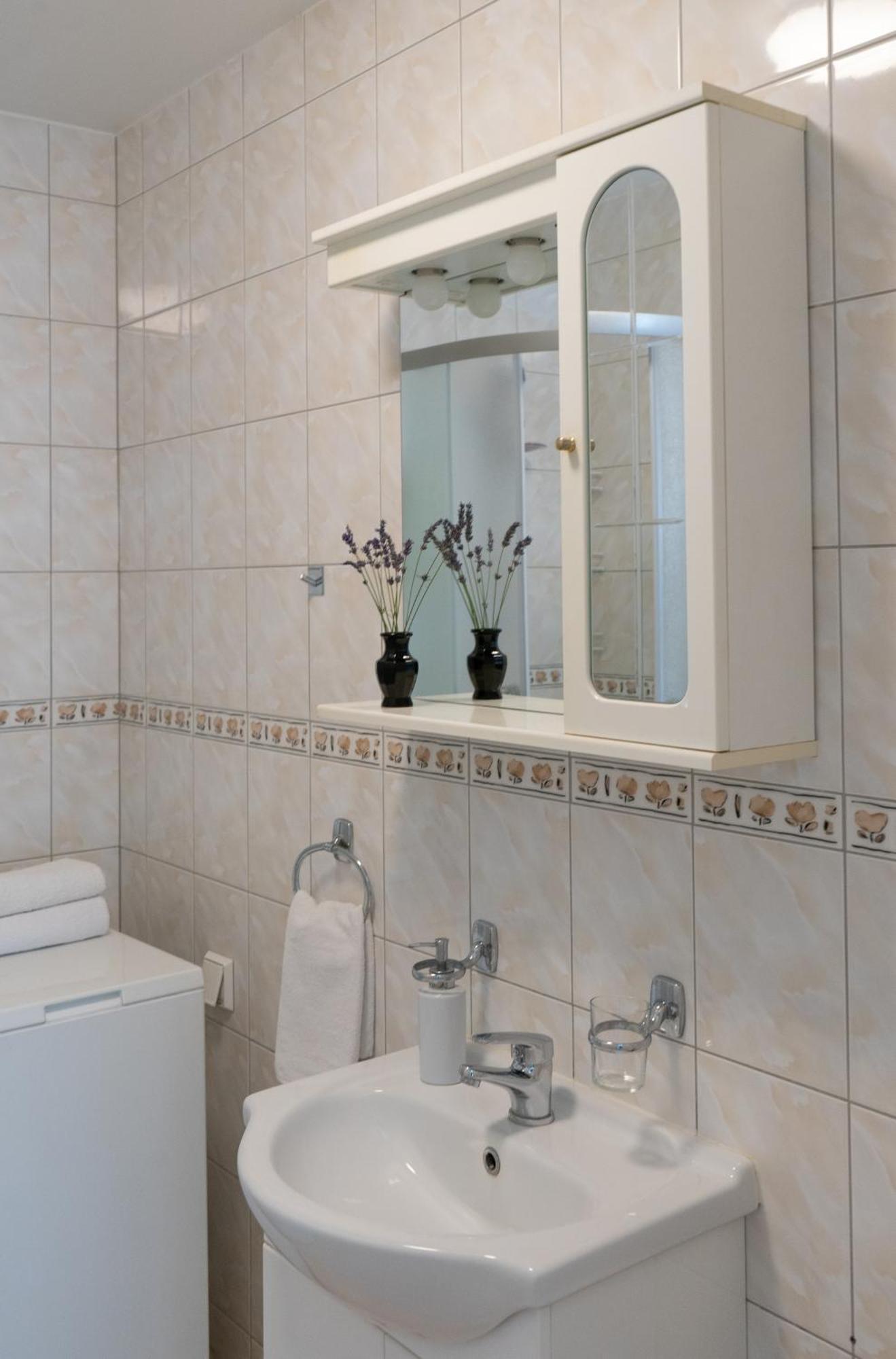 A Lovely At The Heart Of Old Town Korter *