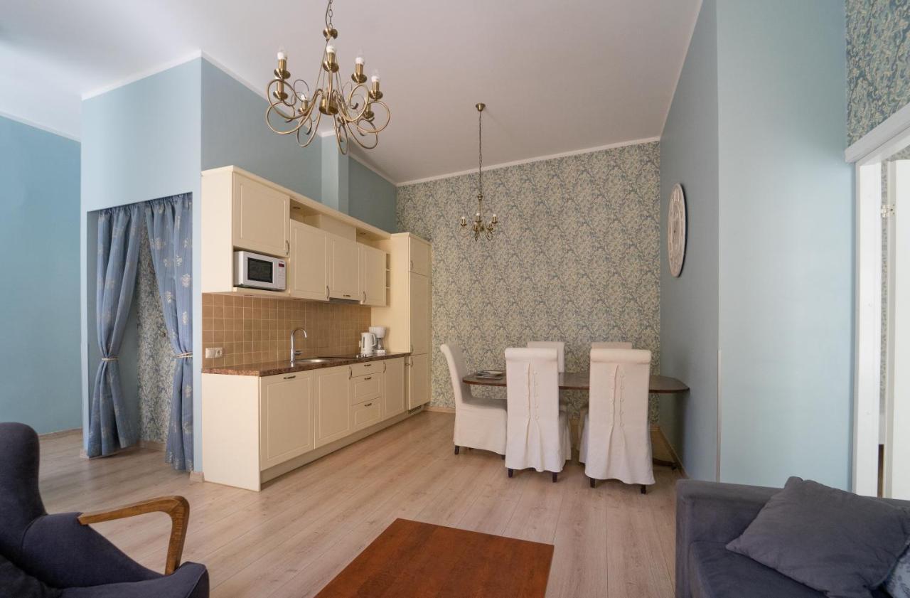 A Lovely At The Heart Of Old Town Apartment *