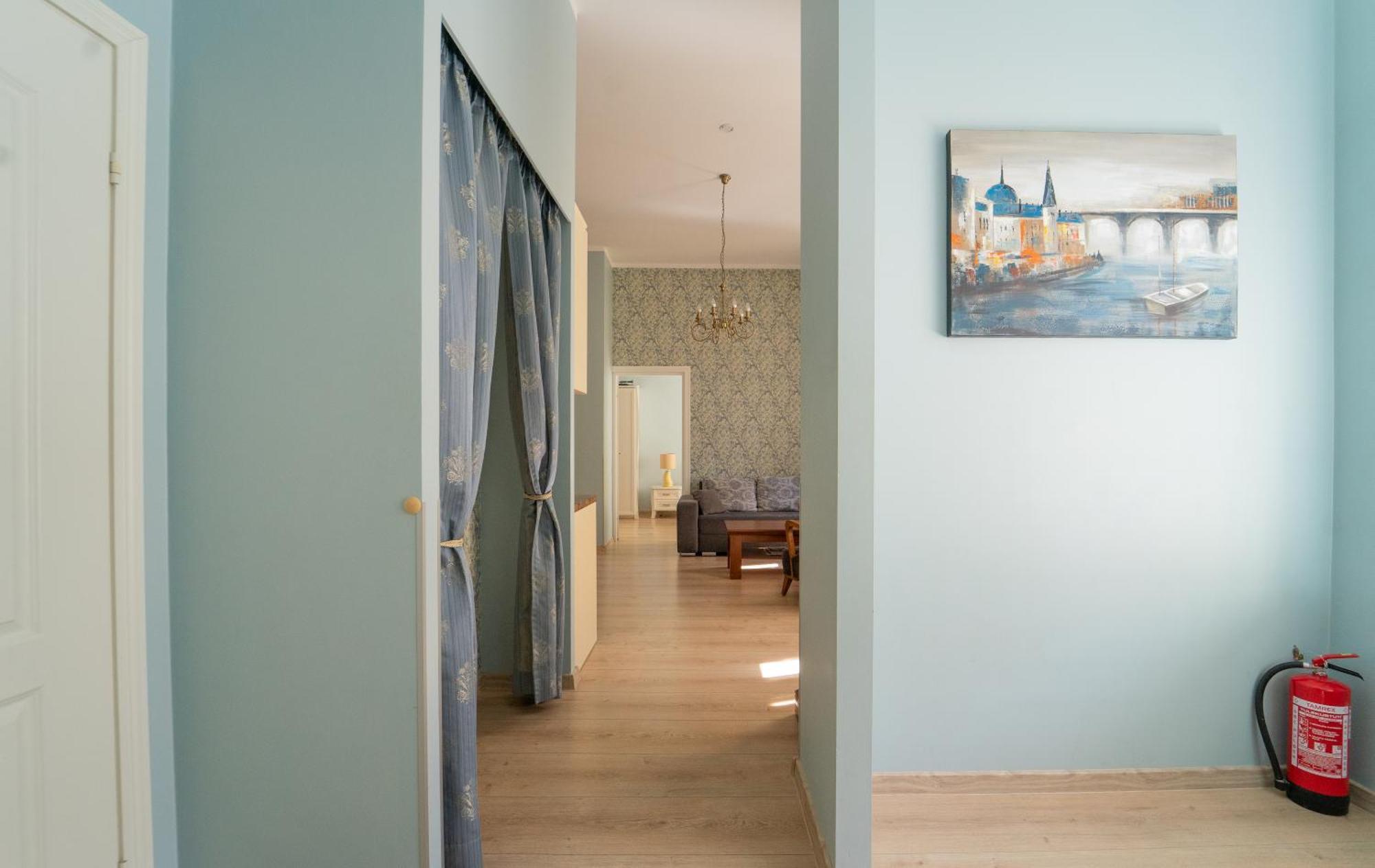 A Lovely At The Heart Of Old Town Apartment